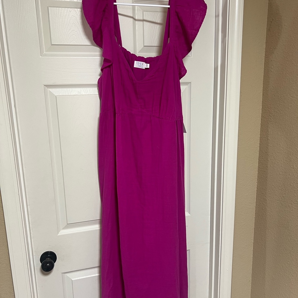 Time and Tru NWT midi dress